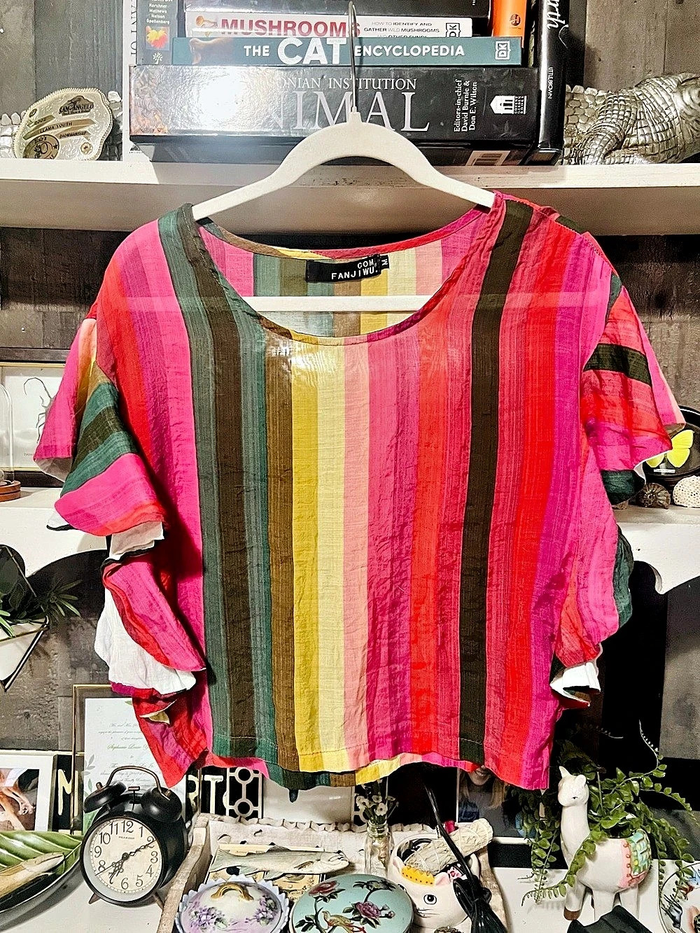 FANJIWU Rainbow Vertical Striped Flutter Sleeve Top Size Medium